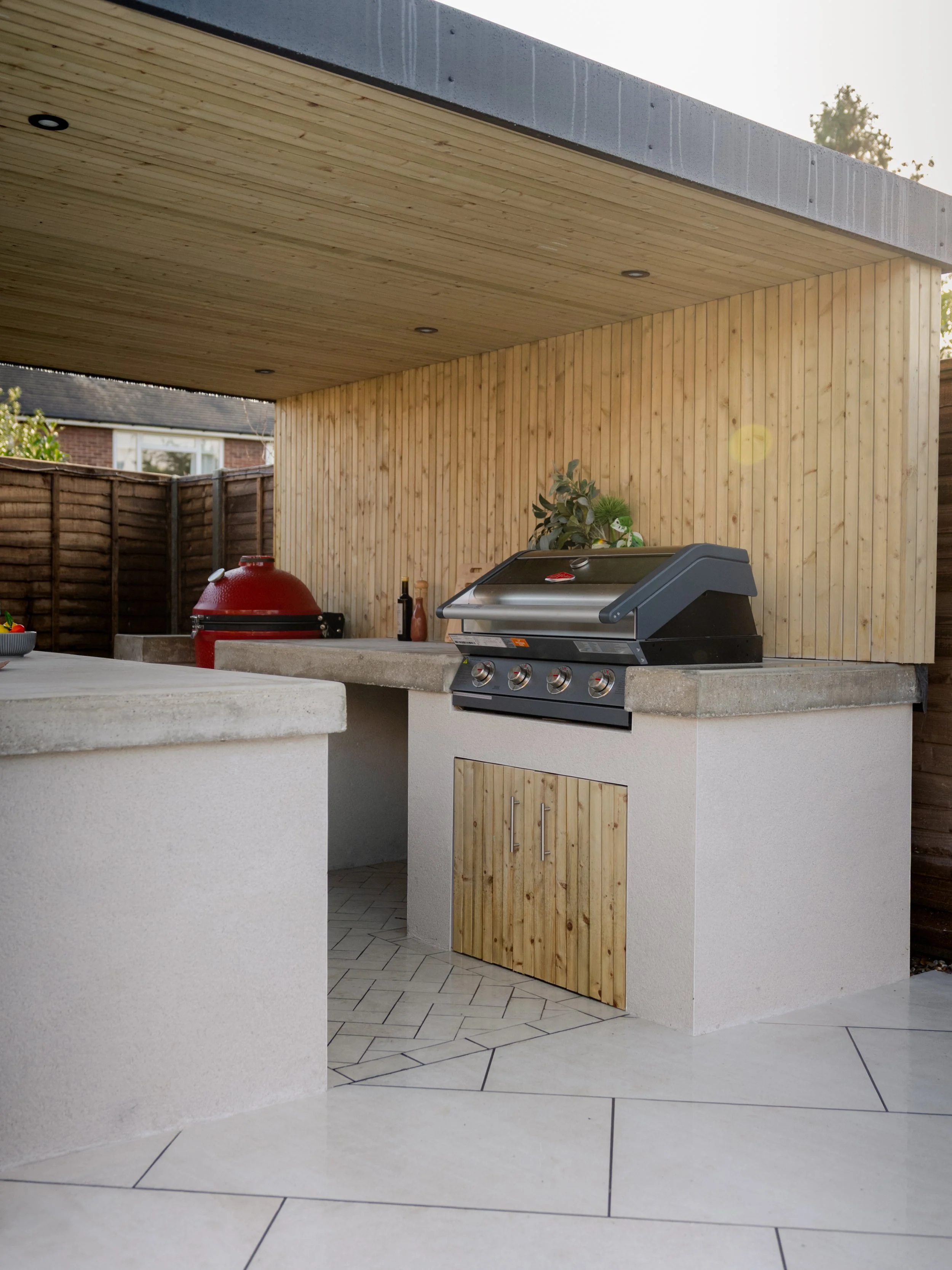 Outdoor Kitchen build and install by a garden design and landscaping serving surrey, hampshire, berkshire, camberley, ascot, london and surrounding areas. 