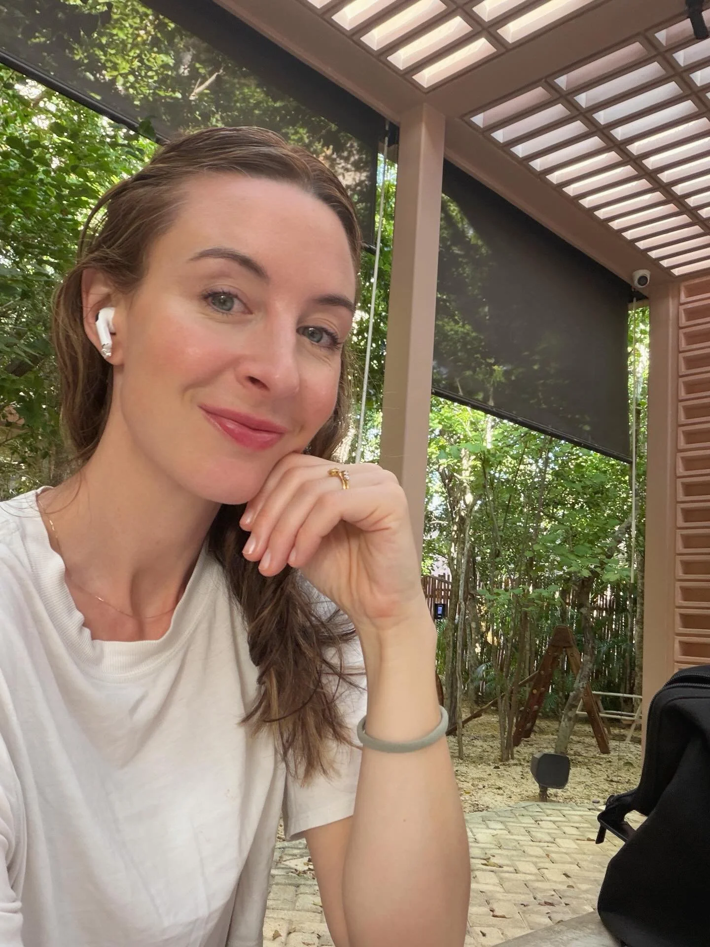 The dreamiest workspace today @afloratulum @panzatulum.
&mdash;> swipe for a visual taste.

Song for Hugo (one of his favourites 😁)