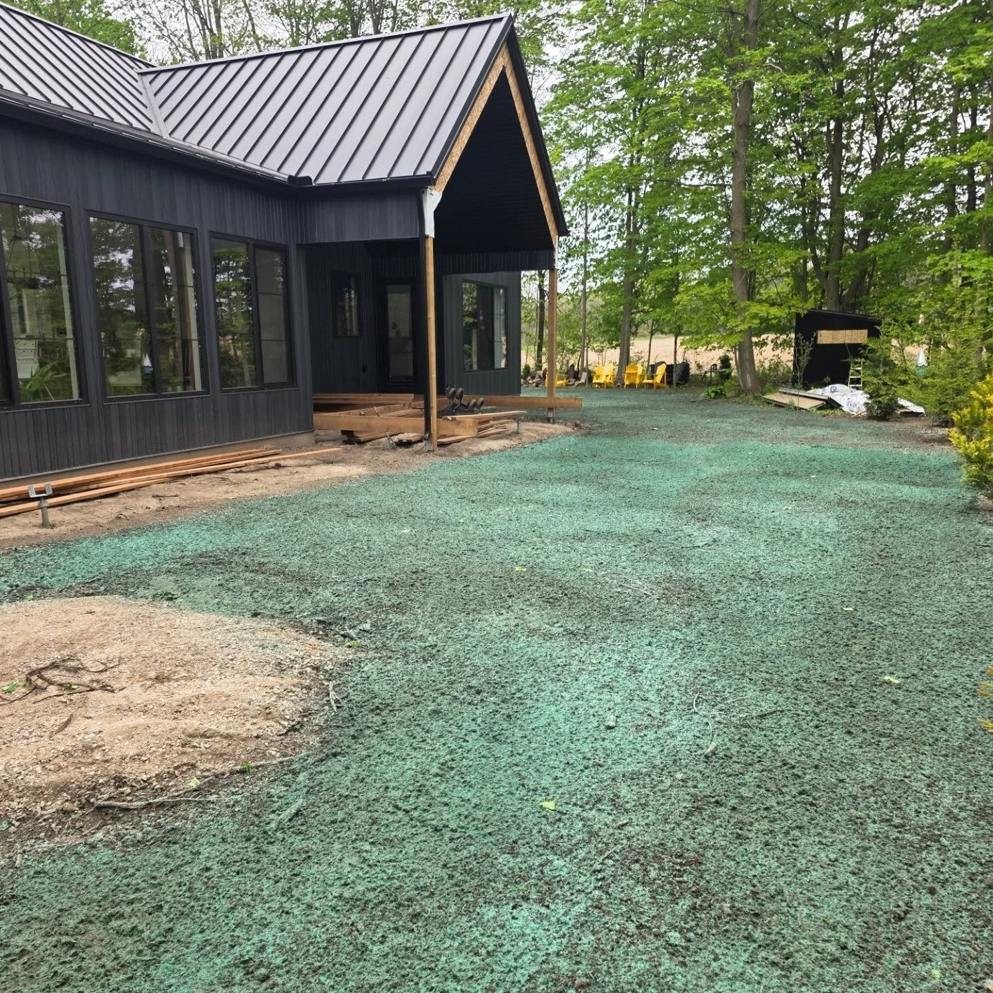 Some soil prep and hydroseeding to finish the week off at this new build in komoka. #hydroseeding #komokaontario #hydroseedingkomoka #soilprepkomoka