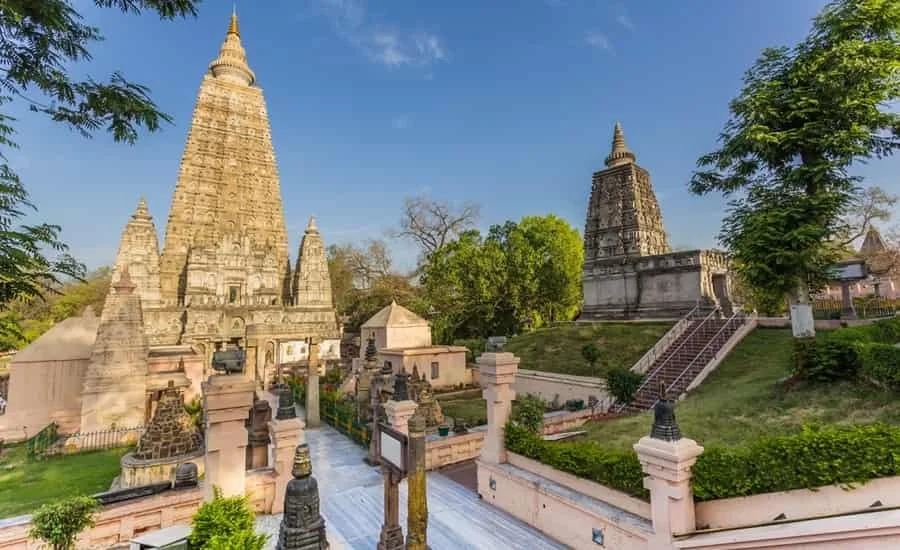 Guide-to-Visiting-the-Mahabodhi-Temple.jpg