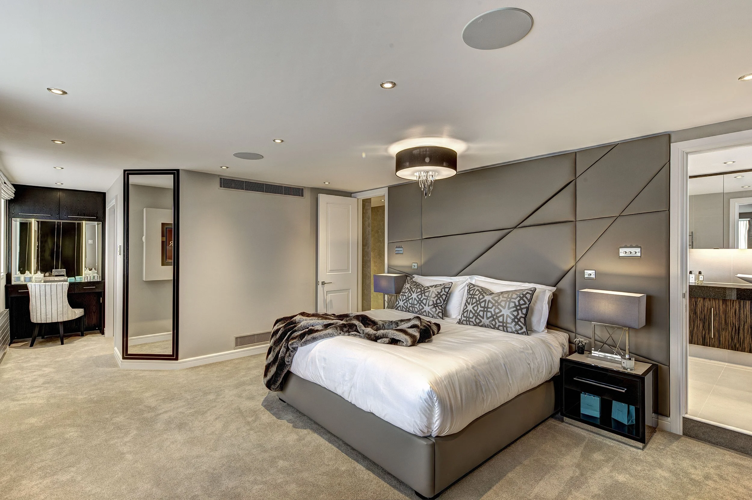26TH - Master Bedroom1.jpg