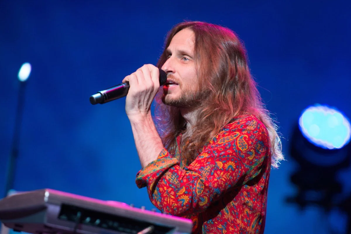 Interview with jon Davidson Of Yes