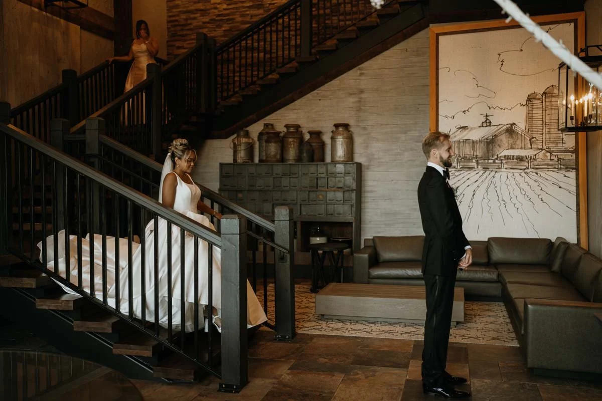 upscale barn wedding trend (3).jpg