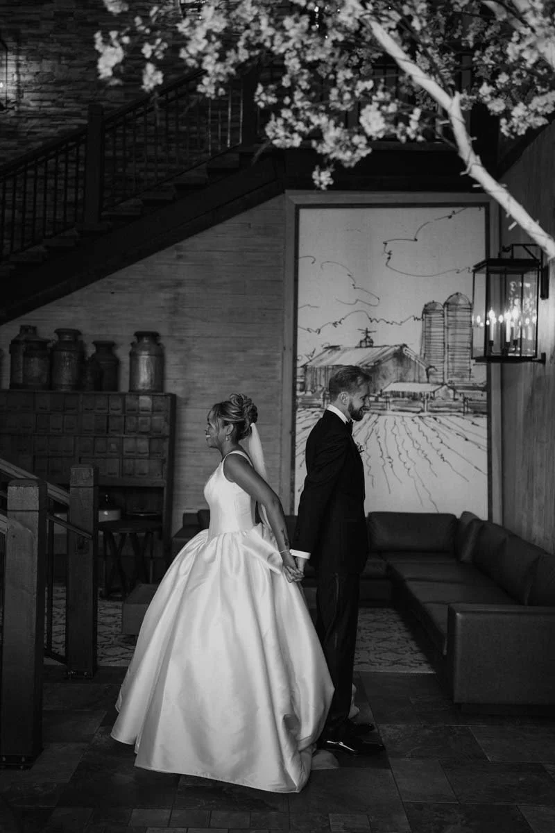 upscale barn wedding trend (4).jpg