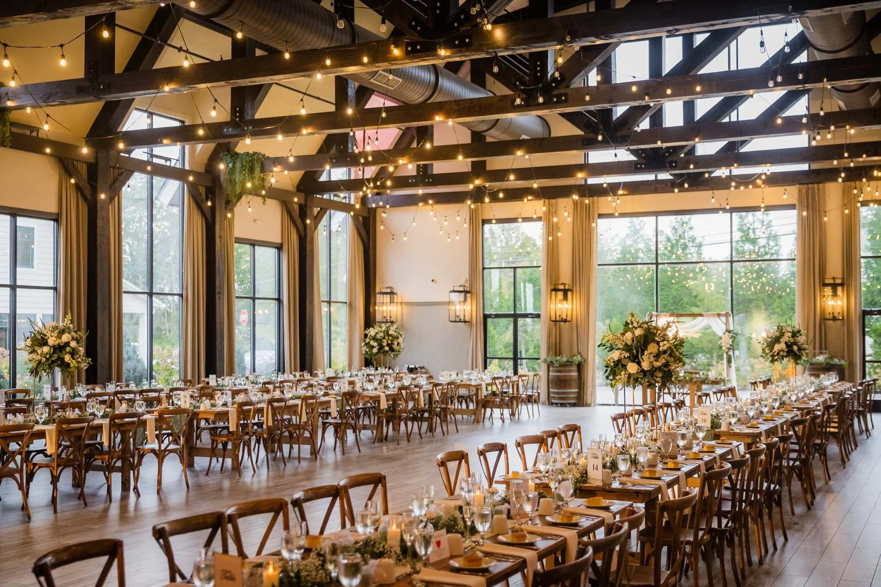What Makes a Barn Wedding Feel Luxurious? 5 Details That Elevate the Experience