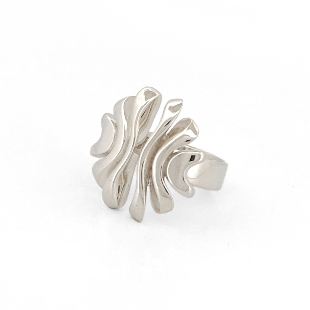 Sandra Ring
Sterling Silver