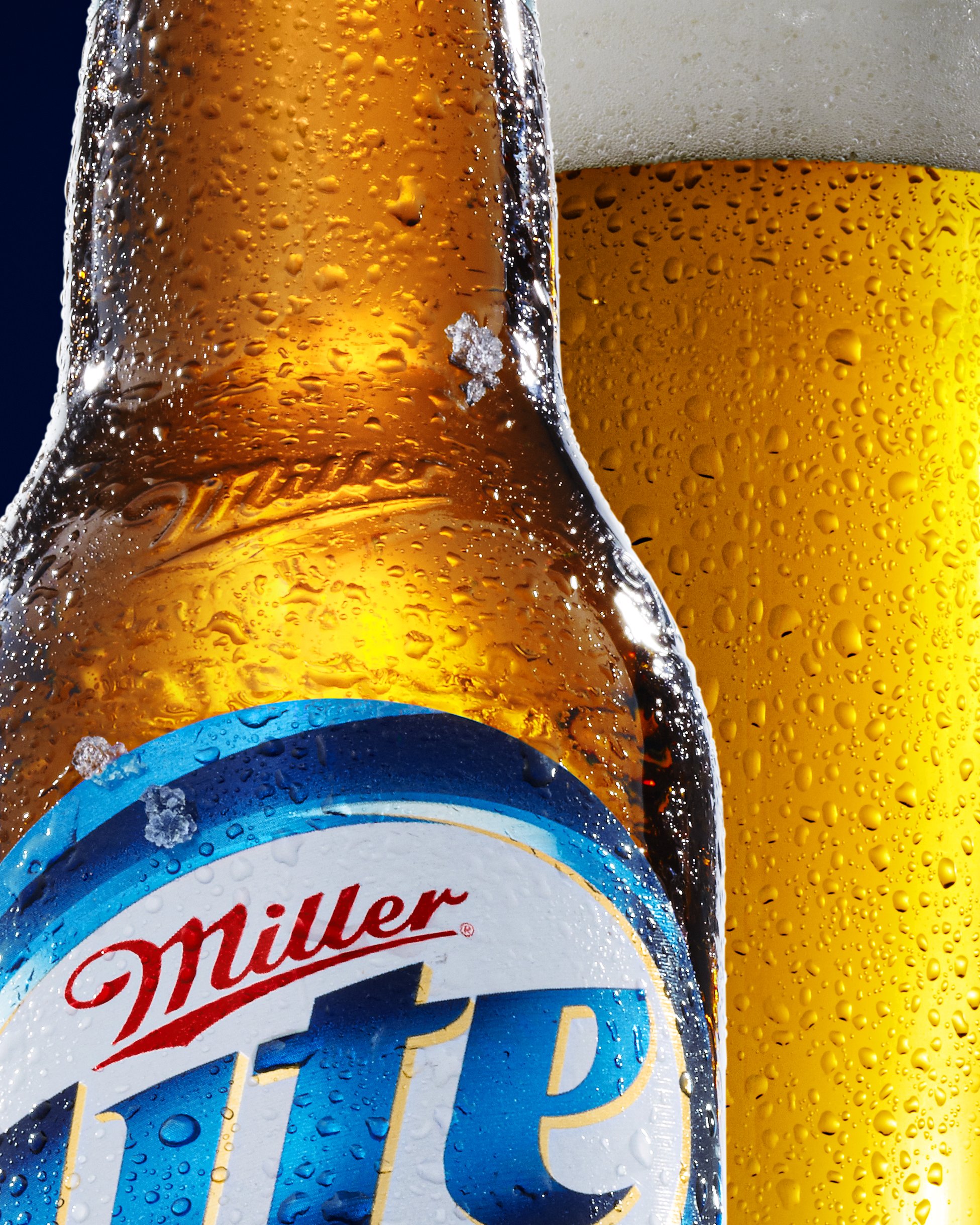 GLASS BELOW_MSTR.jpg