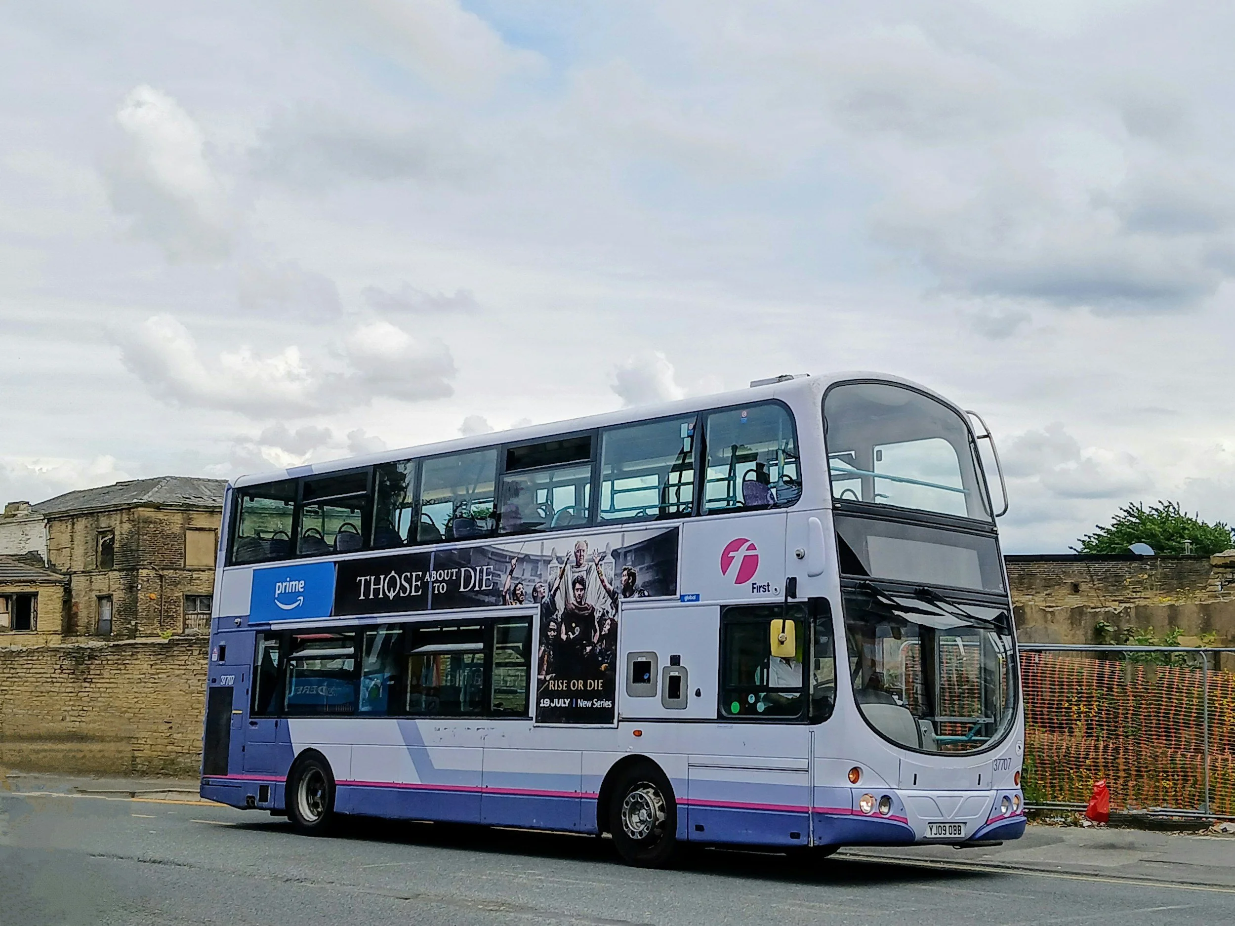 an image of a bus