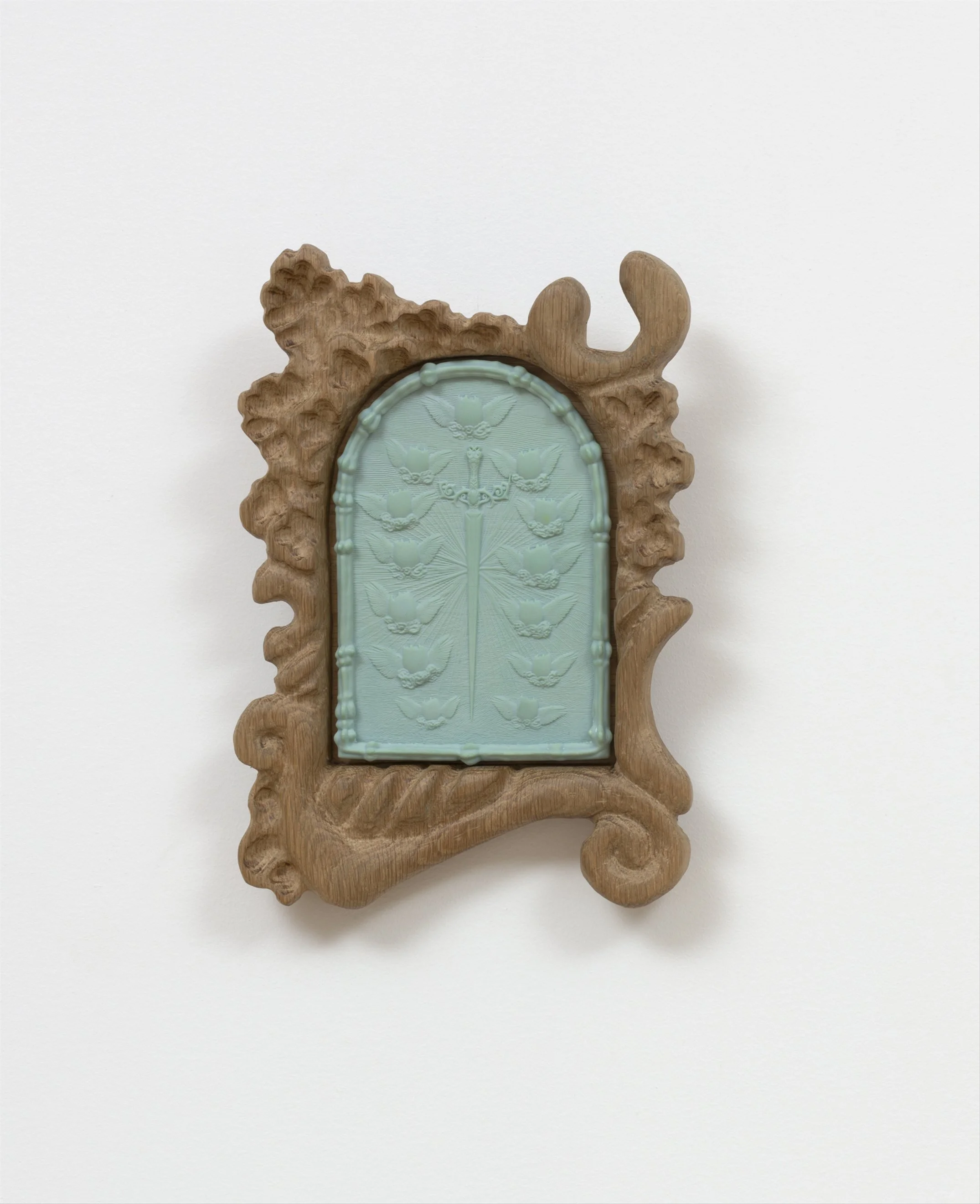  Gileyspeke II , 2023
Oak wood, beeswax, resin, oil pastel
25 x 18 x 3.5 cm | 10 x 7 x 1 2/5 in