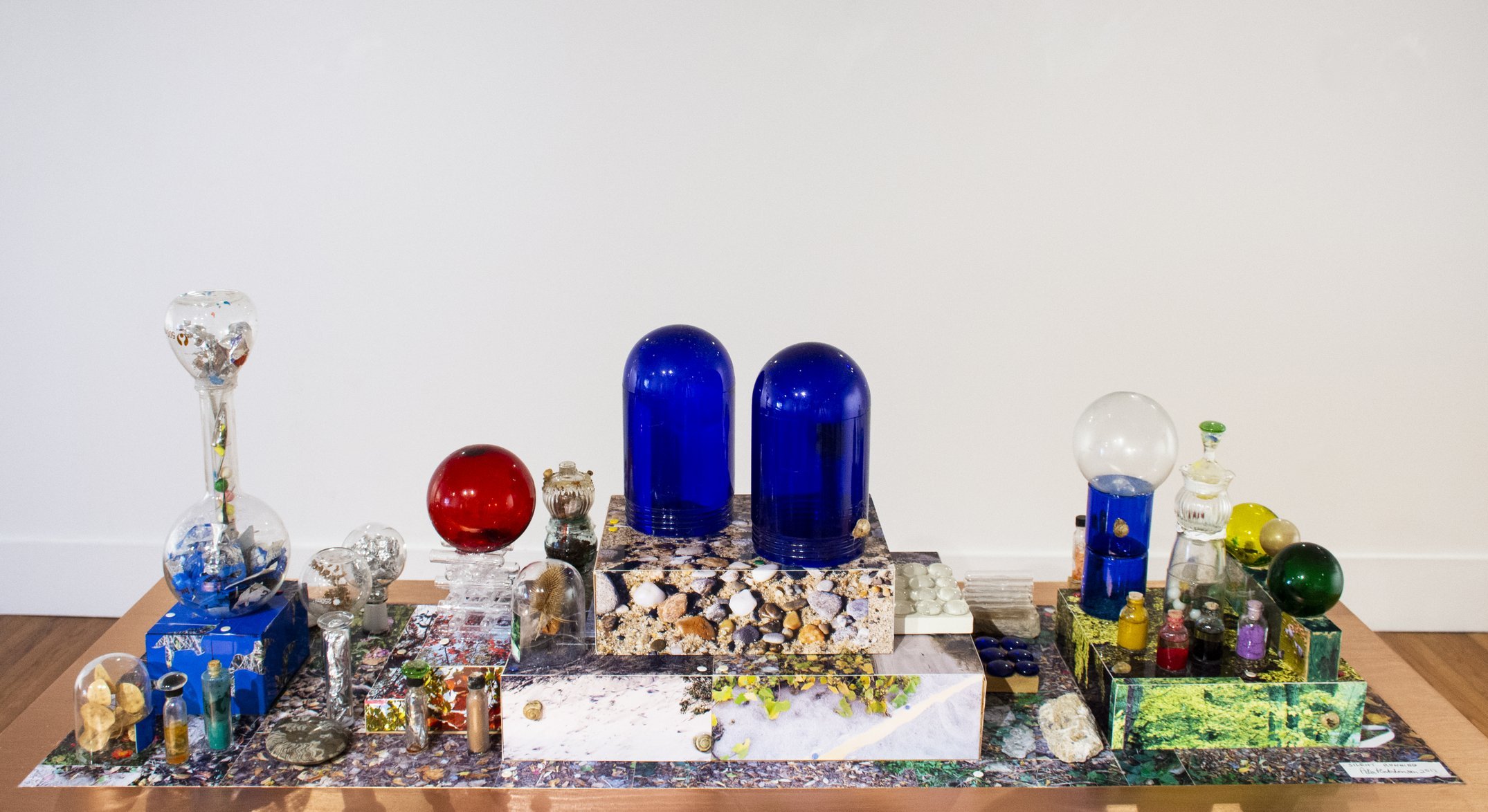  Silent Running , 2013
Mixed media sculpture with photo collage
54 x 160 x 54 cm | 21 1 /4 x 63 x 21 1/4