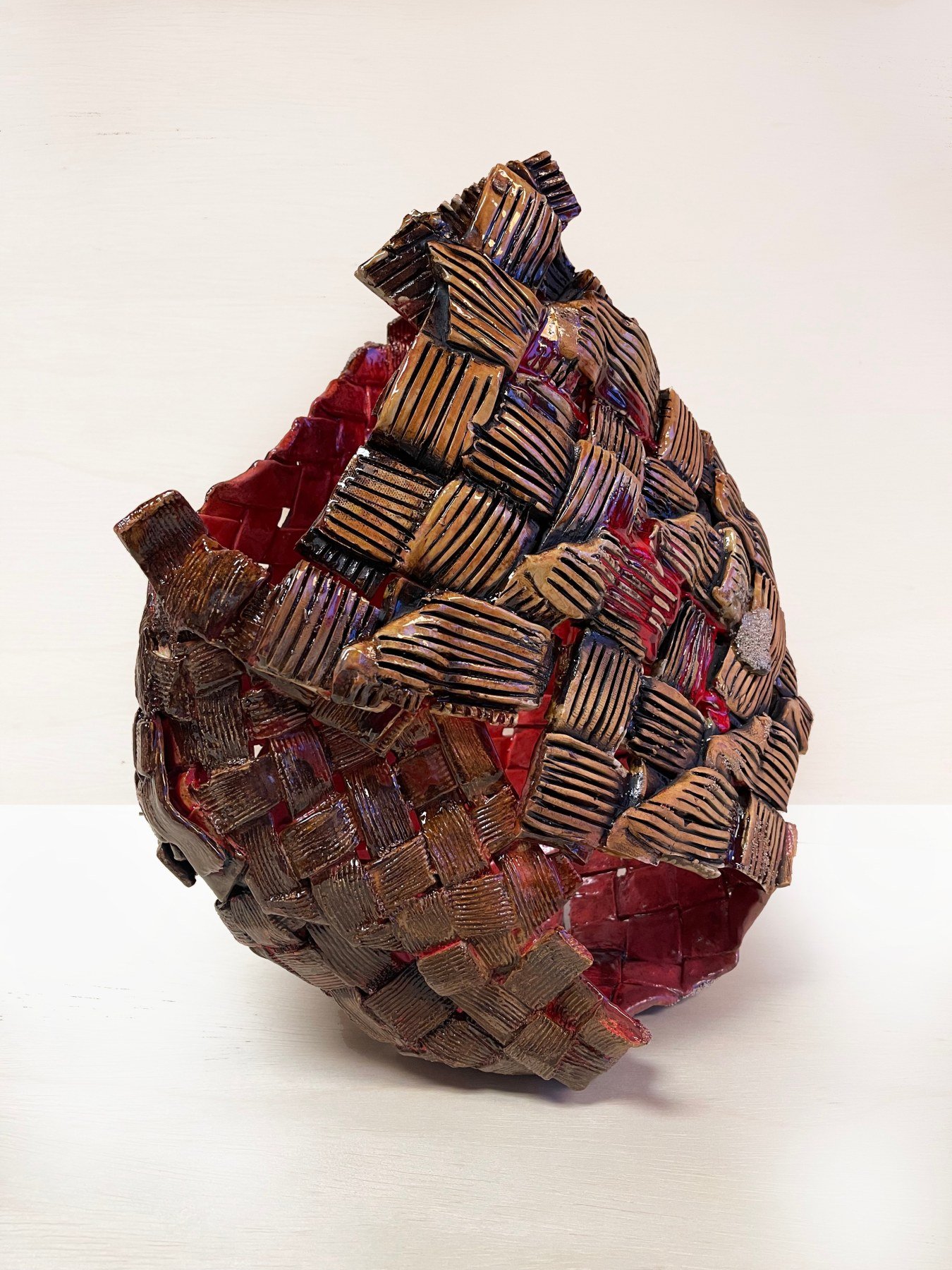  Heart , 2021
Glazed stoneware, glass beads, sand
40.5 x 38 x 15 cm | 16 x 15 x 6 in