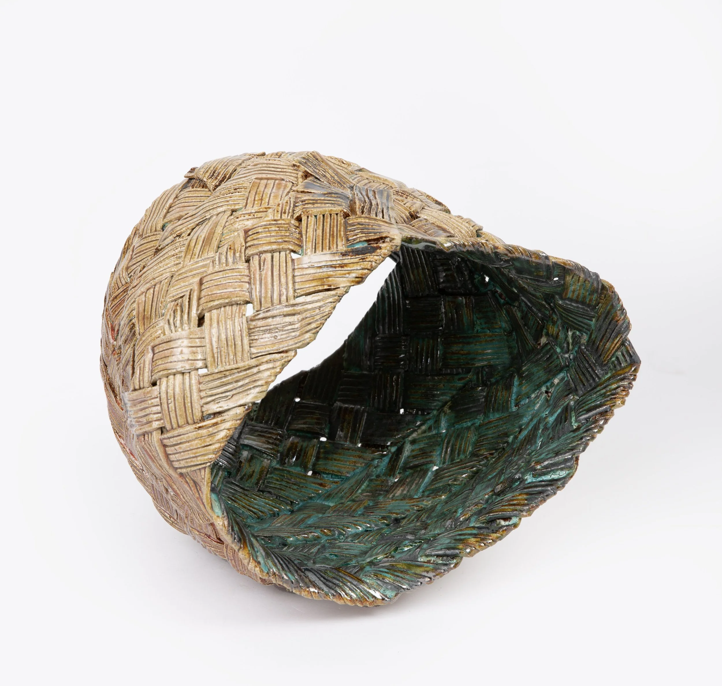  Nest II , 2021-2024
Soda fired glazed stoneware, sea glass
30.5 x 40.5 x 30.5 cm | 12 x 16 x 12 in