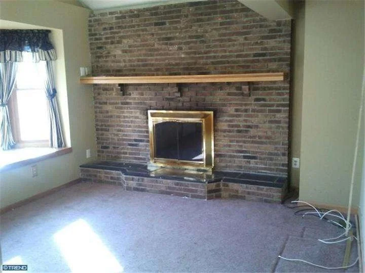 BEFORE LIVING ROOM