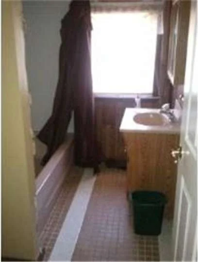 BEFORE BATHROOM 2