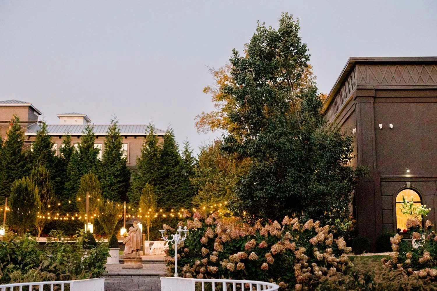 villa-venezia-estate-architecture-reception