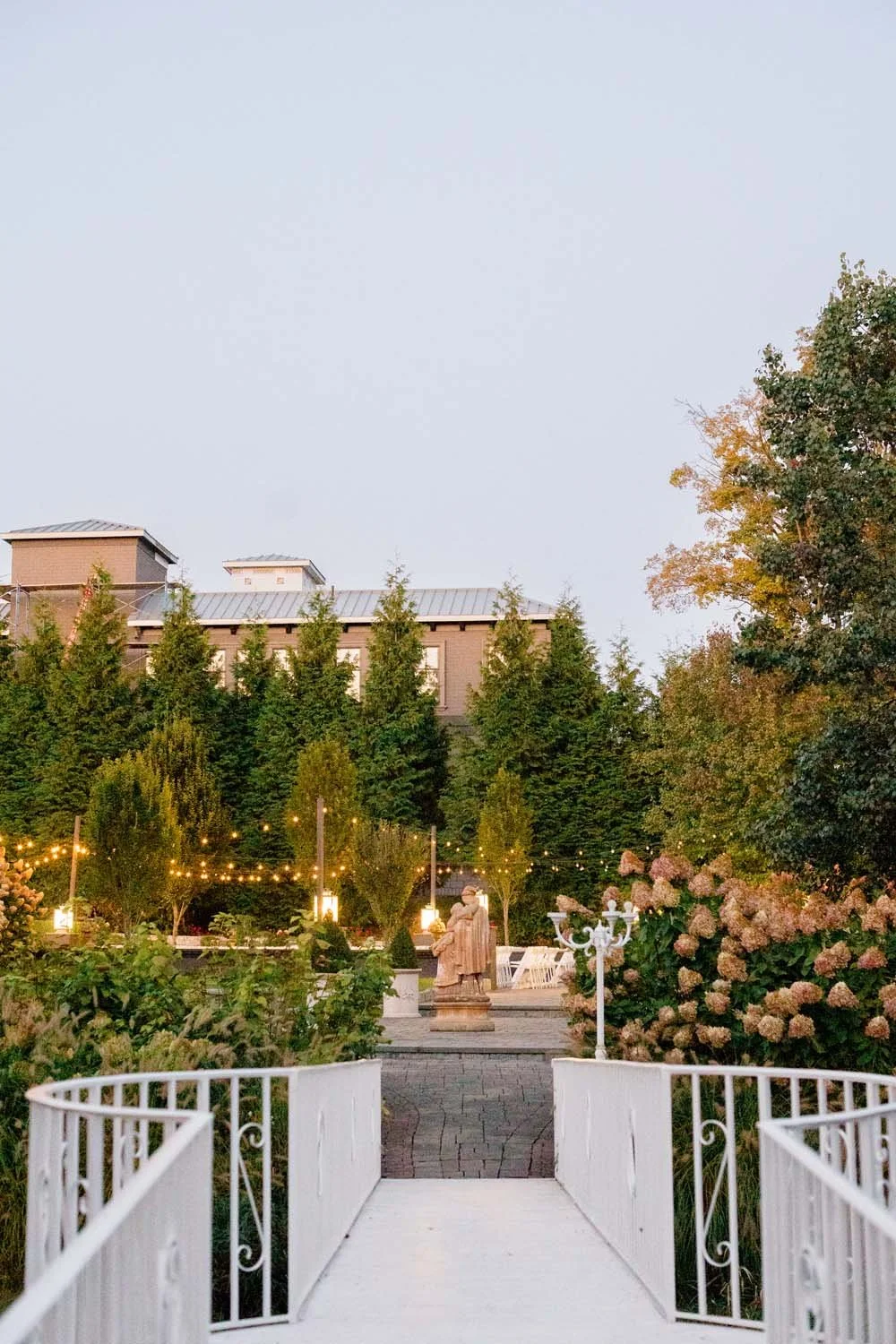 enchanted-garden-wedding-pedestrian-bridge