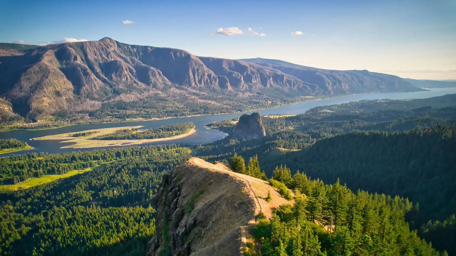 Columbia River and open terrain east of Vancouver, WA — the wind country we engineer for