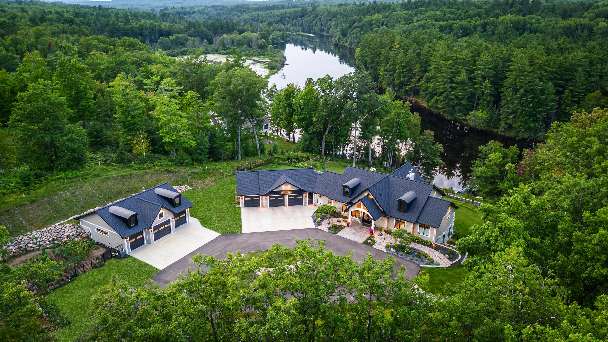 Dickinson-Homes-Ferrington-Drone_00043.jpg