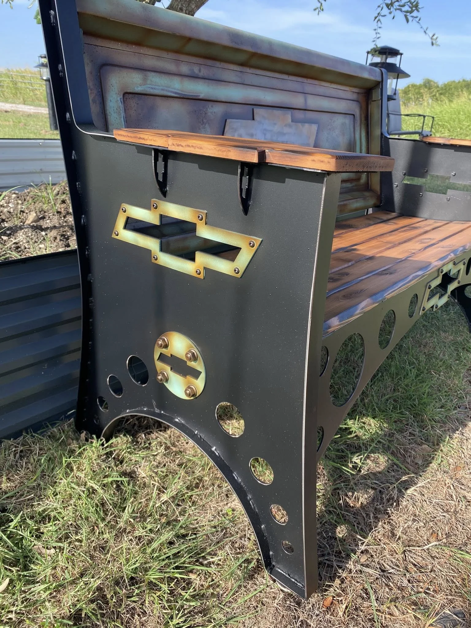 1954-chevy-tailgate-bench-angle