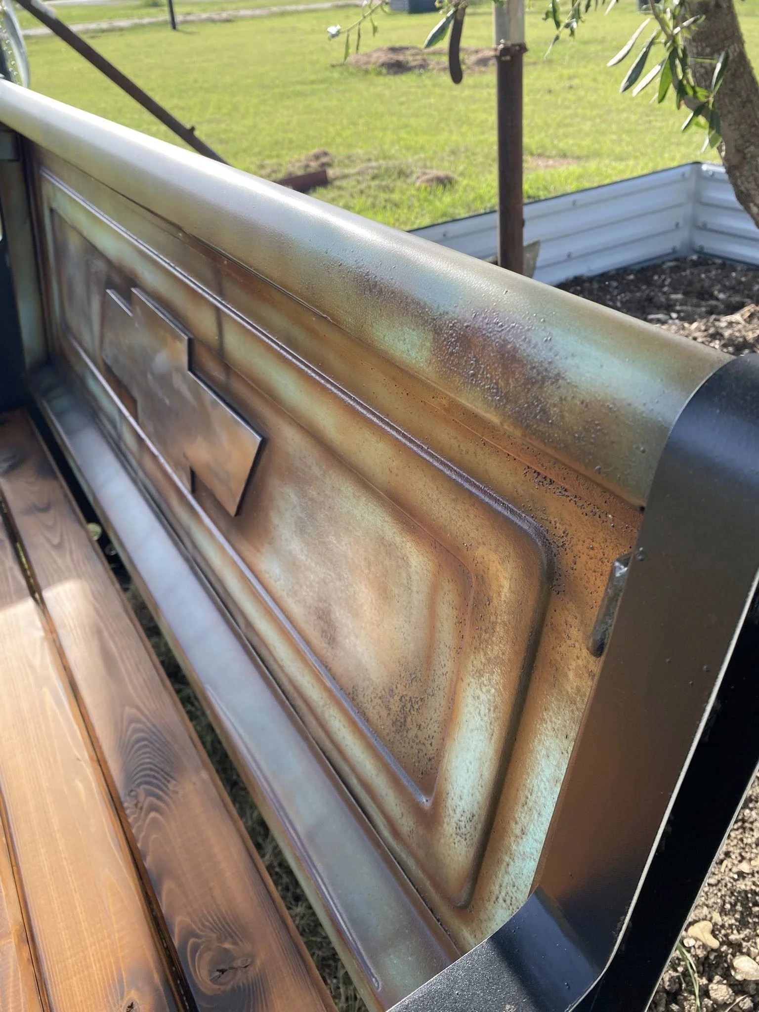 1954-chevy-tailgate-bench-angle