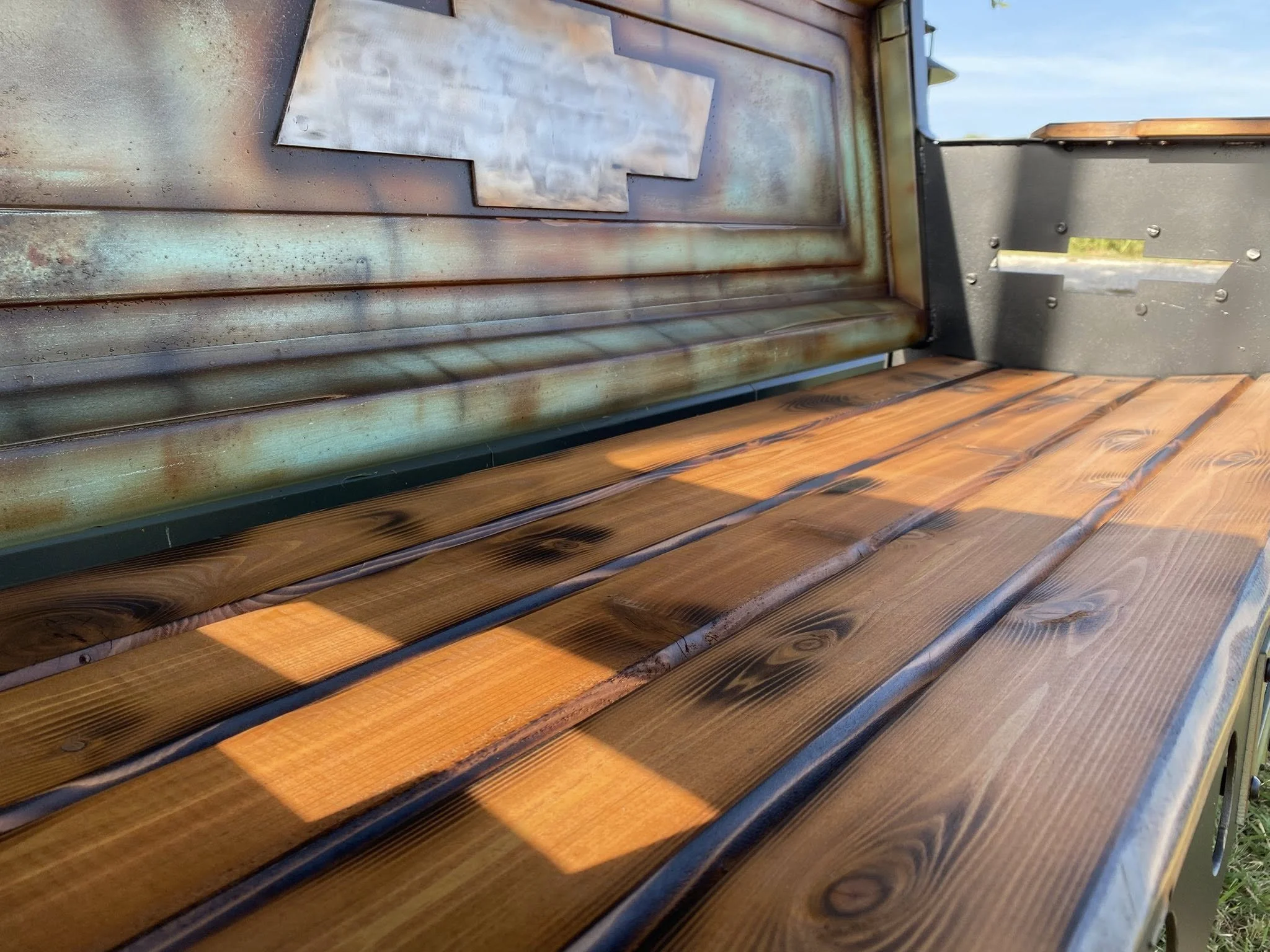 1954-chevy-tailgate-bench-angle