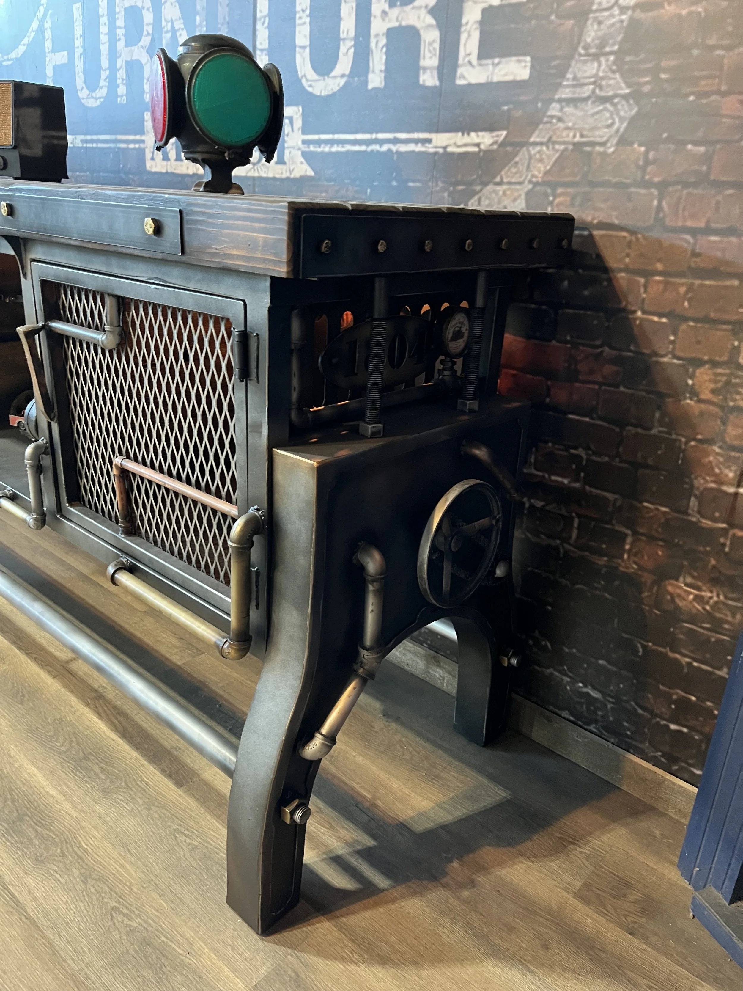 Locomotive Console 3.jpeg
