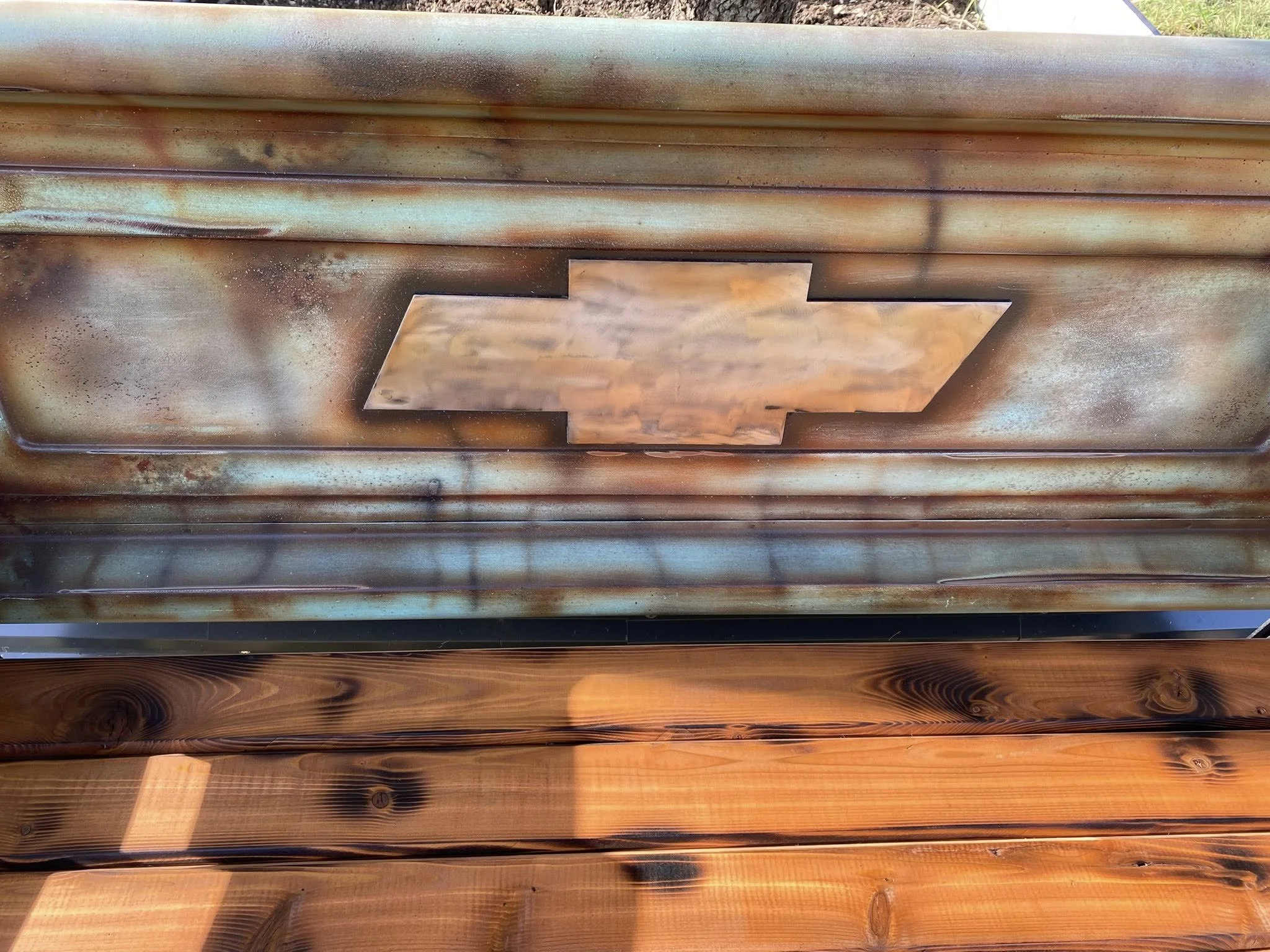 1954-chevy-tailgate-bench-chevy-emblem