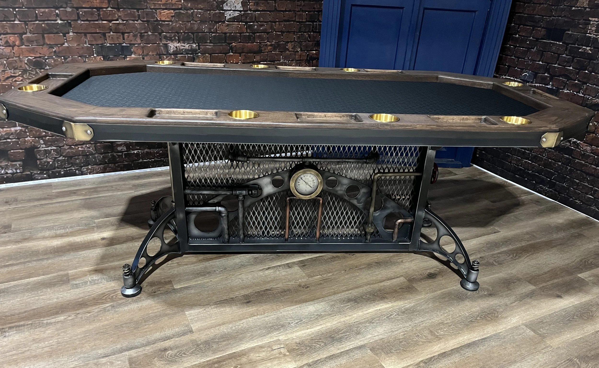 Poker Table 2.jpeg