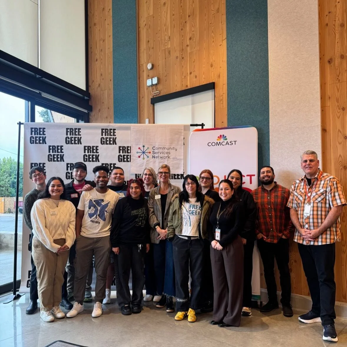 Last Friday we had the honor of hosting a skill-building and give-back event alongside @comcast @freegeekmothership and @latinonetwork 

So many incredible conversations and people in one room! We are thrilled to continue and expand our skill-buildin