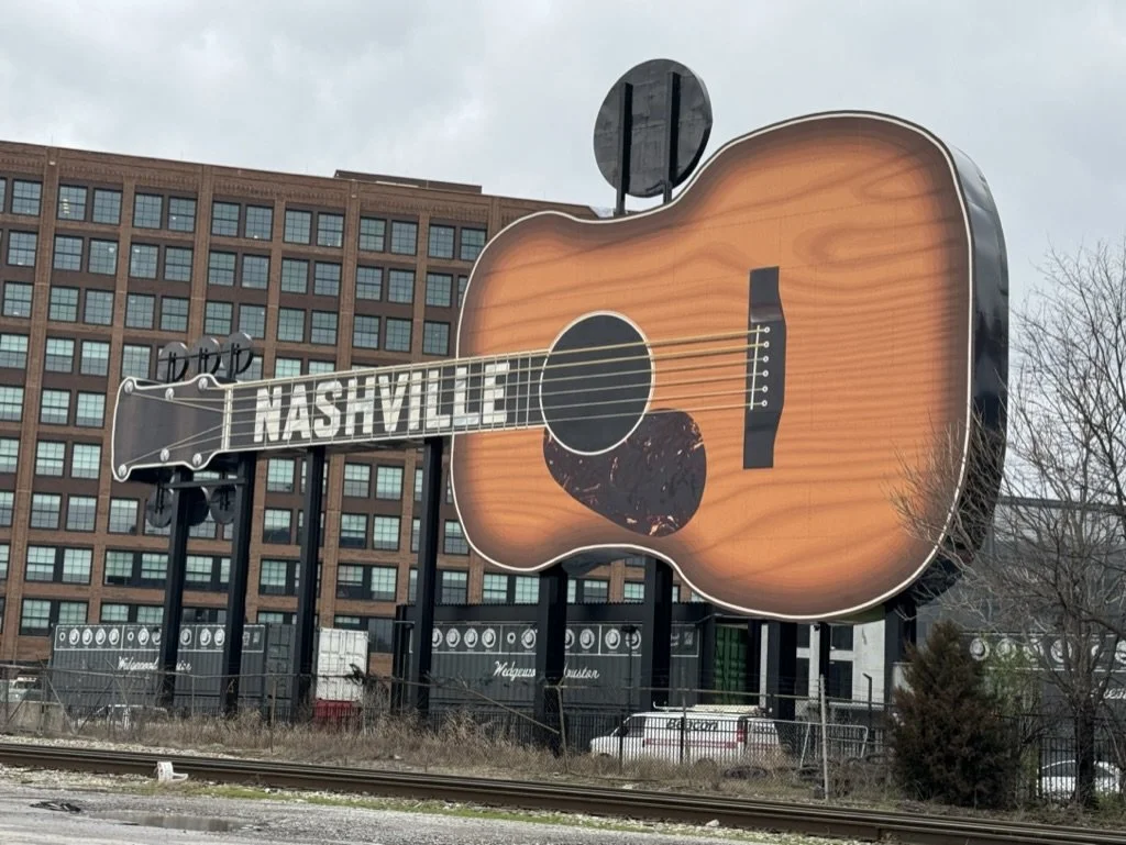 Nashville Guitar Sign