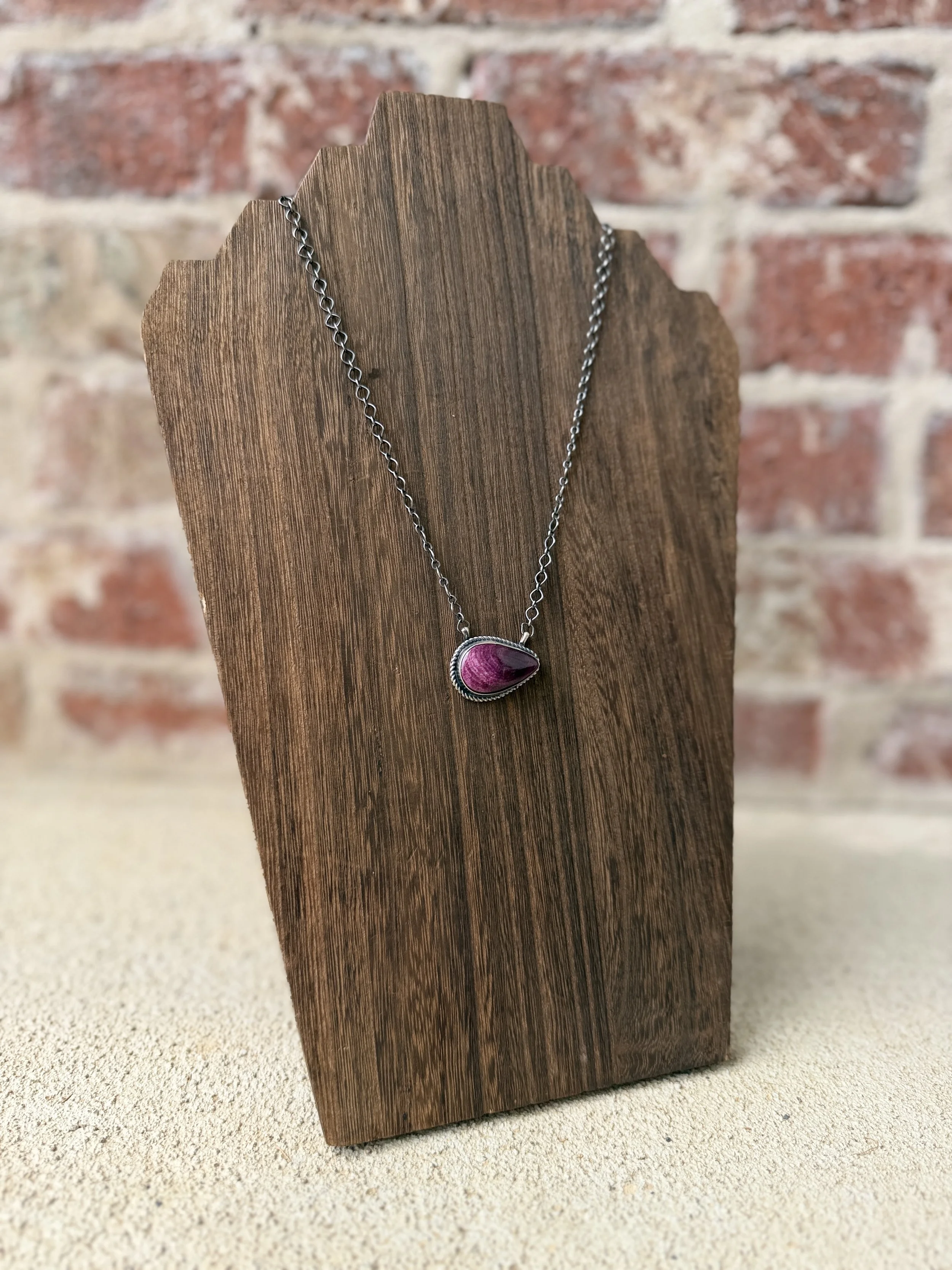 Purple Spiny Bar Necklace 18"