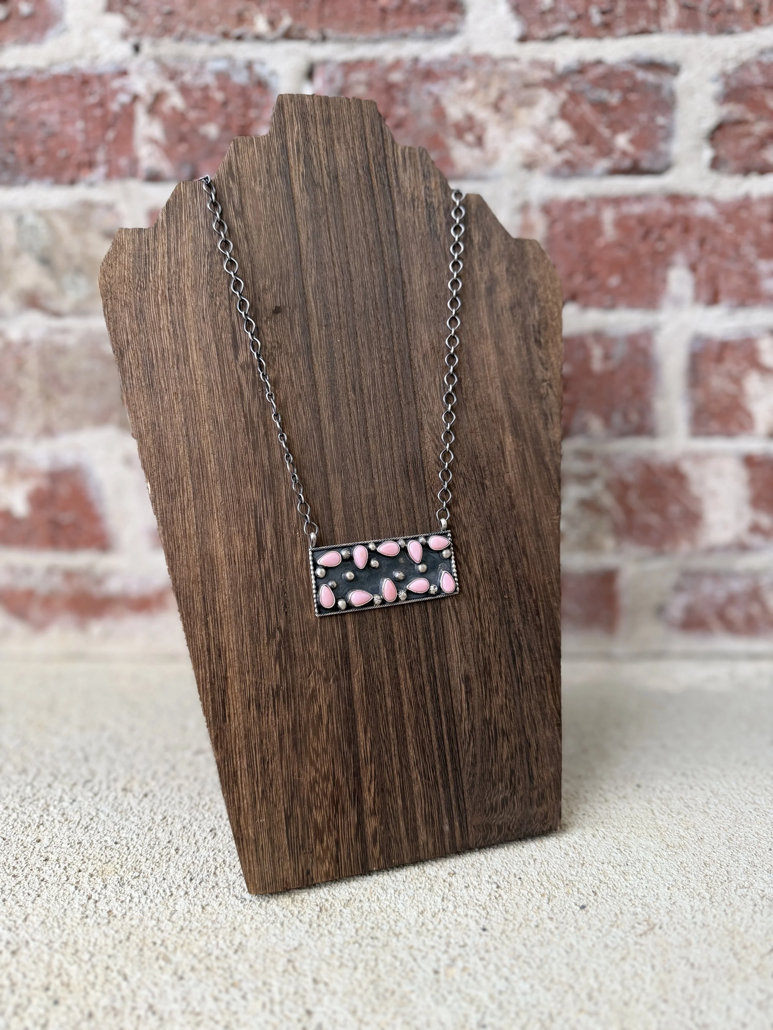 19" Pink Conch Bar Necklace