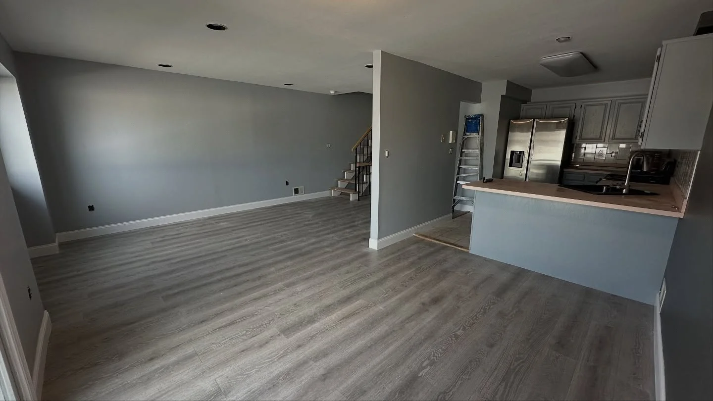 A little paint goes a long way! ✨ So satisfying to see these rooms and these kitchen cabinets with a fresh coat.

#HomeImprovements #HomeDecor #Home #Construction #HomeImprovement #HomeRenovation #Renovation #HenryDidIt #Commercial #Residential #Floo