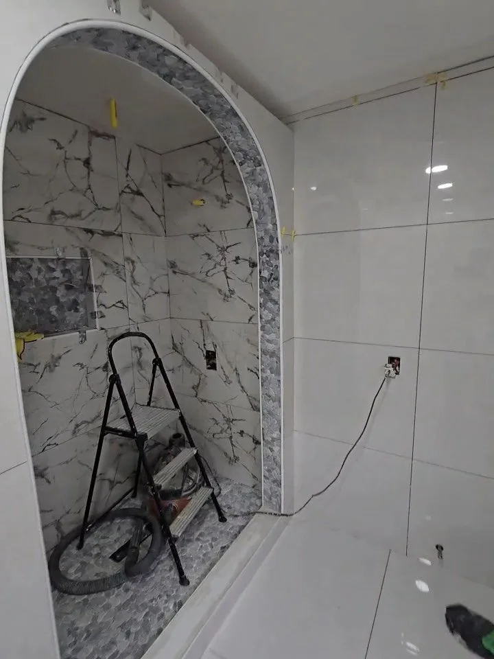 From demolition to a beautiful all ceramic bathroom 💯

#HomeImprovements #HomeDecor #Home #Construction #HomeImprovement #HomeRenovation #Renovation #HenryDidIt #Commercial #Residential #Flooring #BathroomRenovation #KitchenRenovation #DeckRenovatio