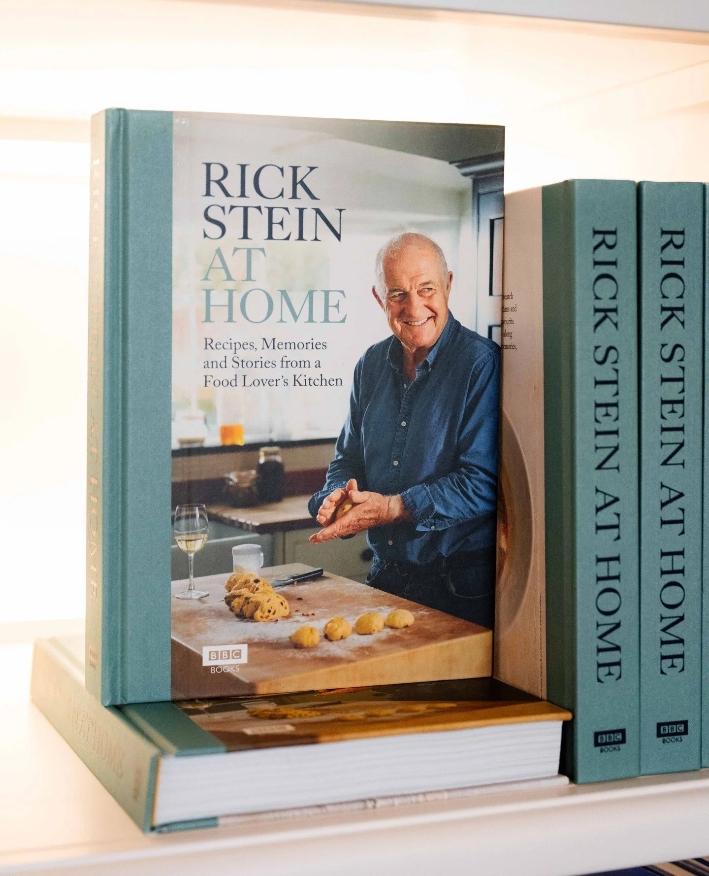 Still searching for a last-minute gift? Discover a curated selection of Rick Stein&rsquo;s greatest hits, available to purchase at Rick Stein at Coogee Beach. From best-selling cookbooks and signature homewares, to Rick&rsquo;s own Semillon Sauvignon