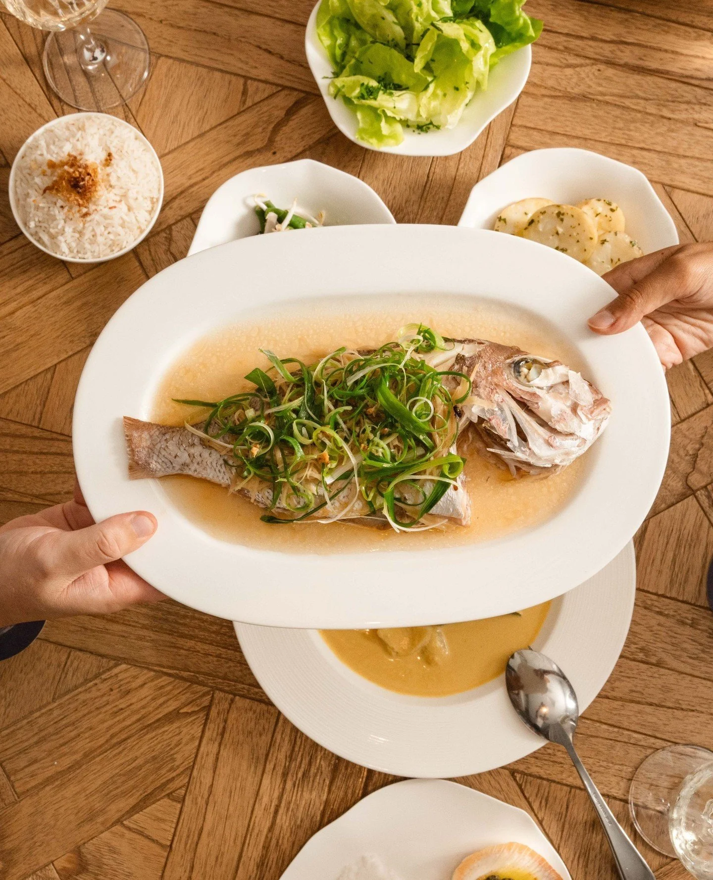 This coming Easter long weekend, join us at Rick Stein at Coogee Beach for lunch or dinner by the water. With the Good Friday tradition of seafood at its heart, there is no better place to settle in and savour the occasion than beside the beach.⁠ Ope