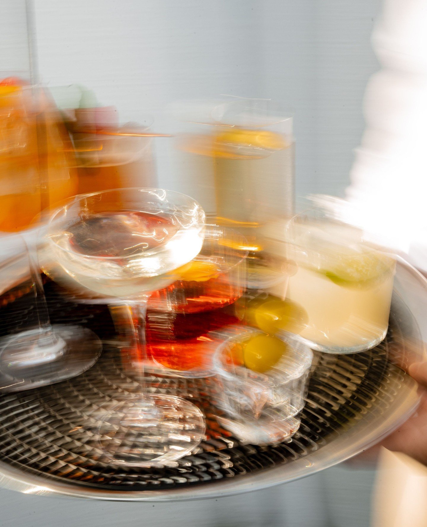 A tray of our signature cocktails moves through the room, carrying with it all the ease and anticipation of the evening ahead.⁠
⁠
See our full drinks list via the dining menu page on our website.⁠
⁠
#RickSteinAtCoogeeBeach #CoogeeDining #SydneyDining