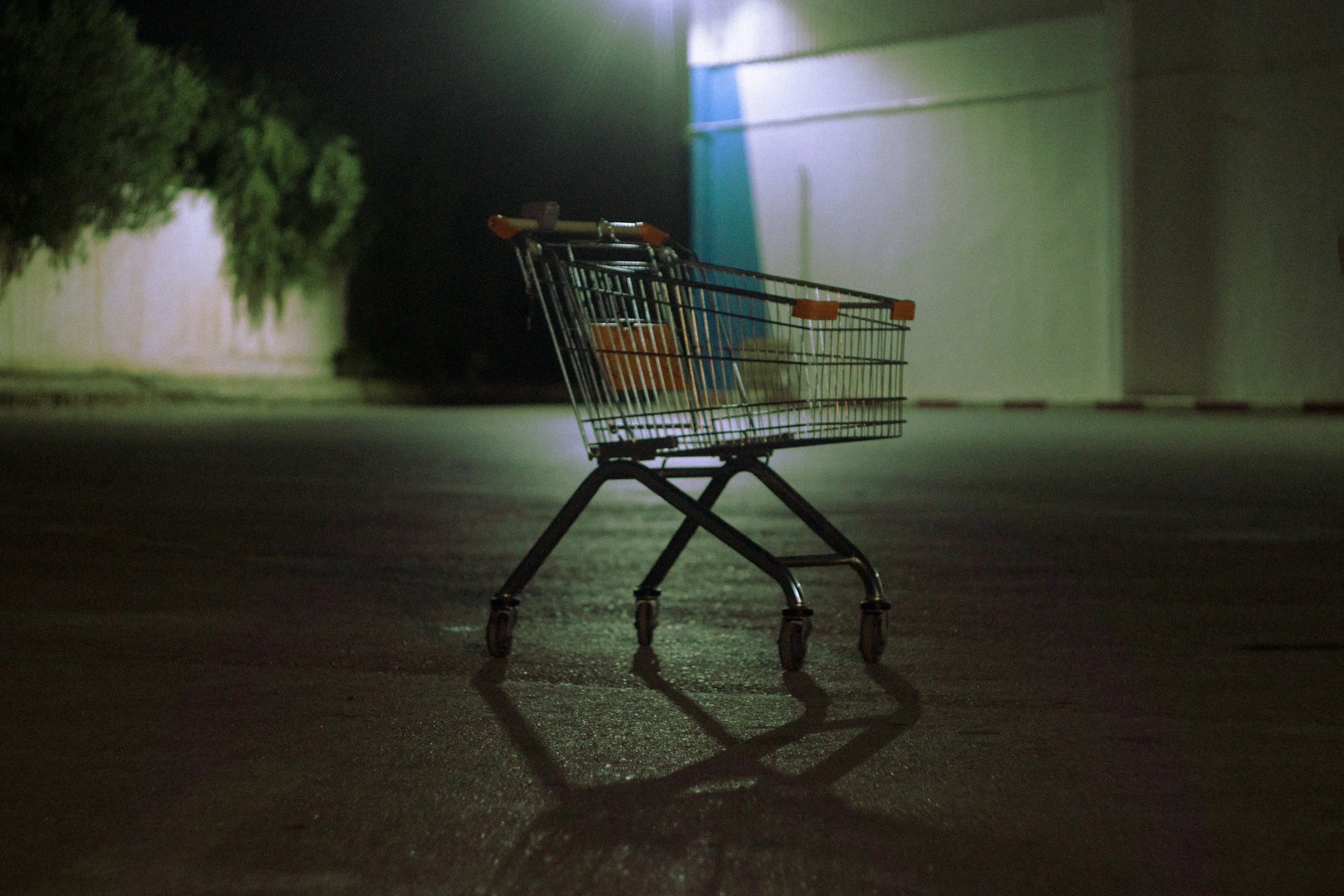 Retargeting Strategies for E-commerce: Reducing Cart Abandonment