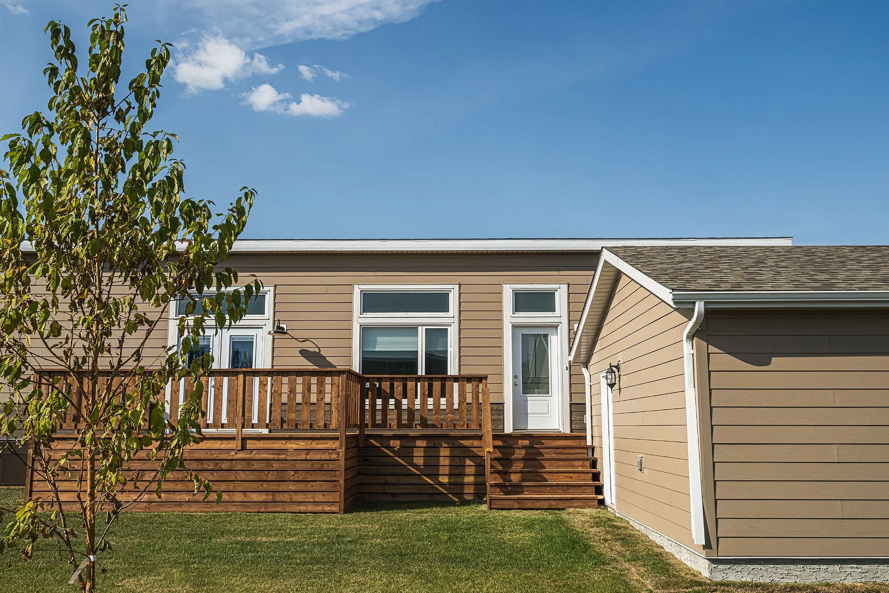 Because Monterey Estates North is not a condo, the outdoor space and large yards allow for residents to truly make their lot their own. This makes Monterey Estates North a standout in the 50+ communities in the area. There is space to add a large dec