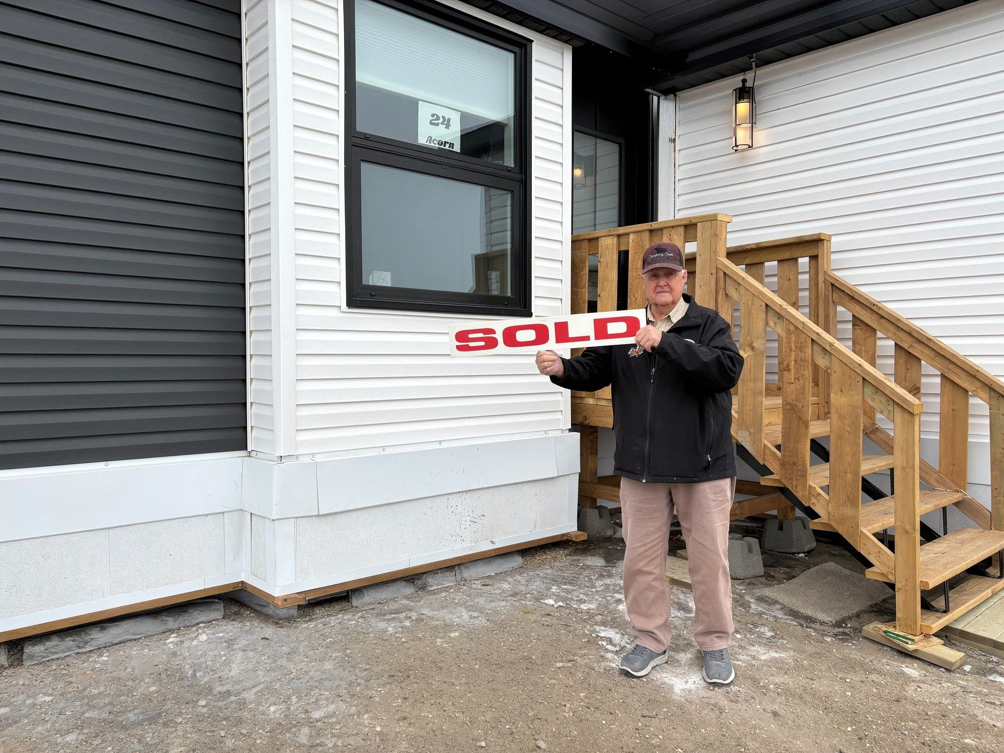 Congrats to our new resident of 24 Acorn Crescent!🎉

Wishing you many happy moments, new friendships, and wonderful memories in your new home at Monterey Estates North. Welcome to the community!