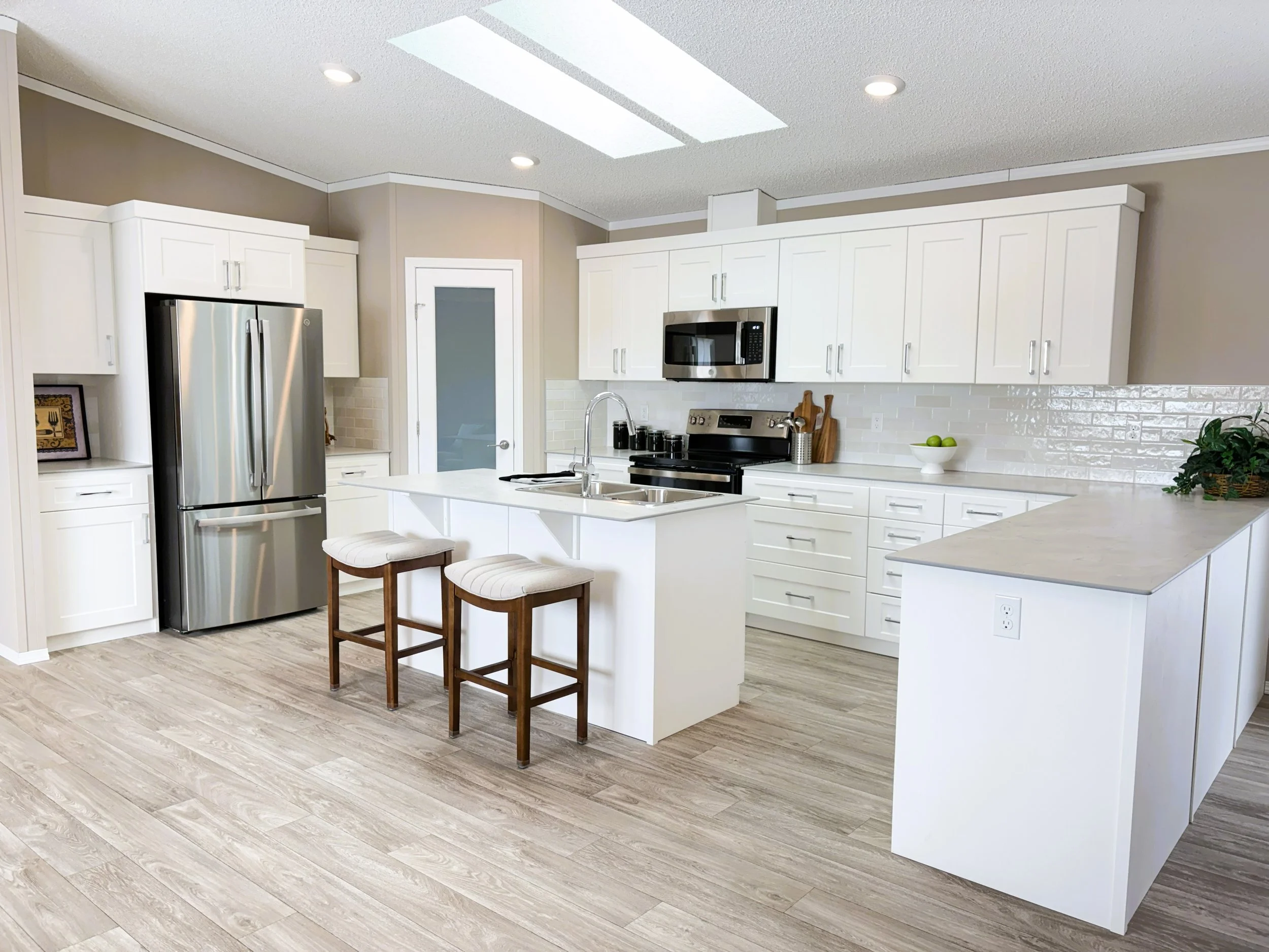 Kitchen IMG_9370.jpg