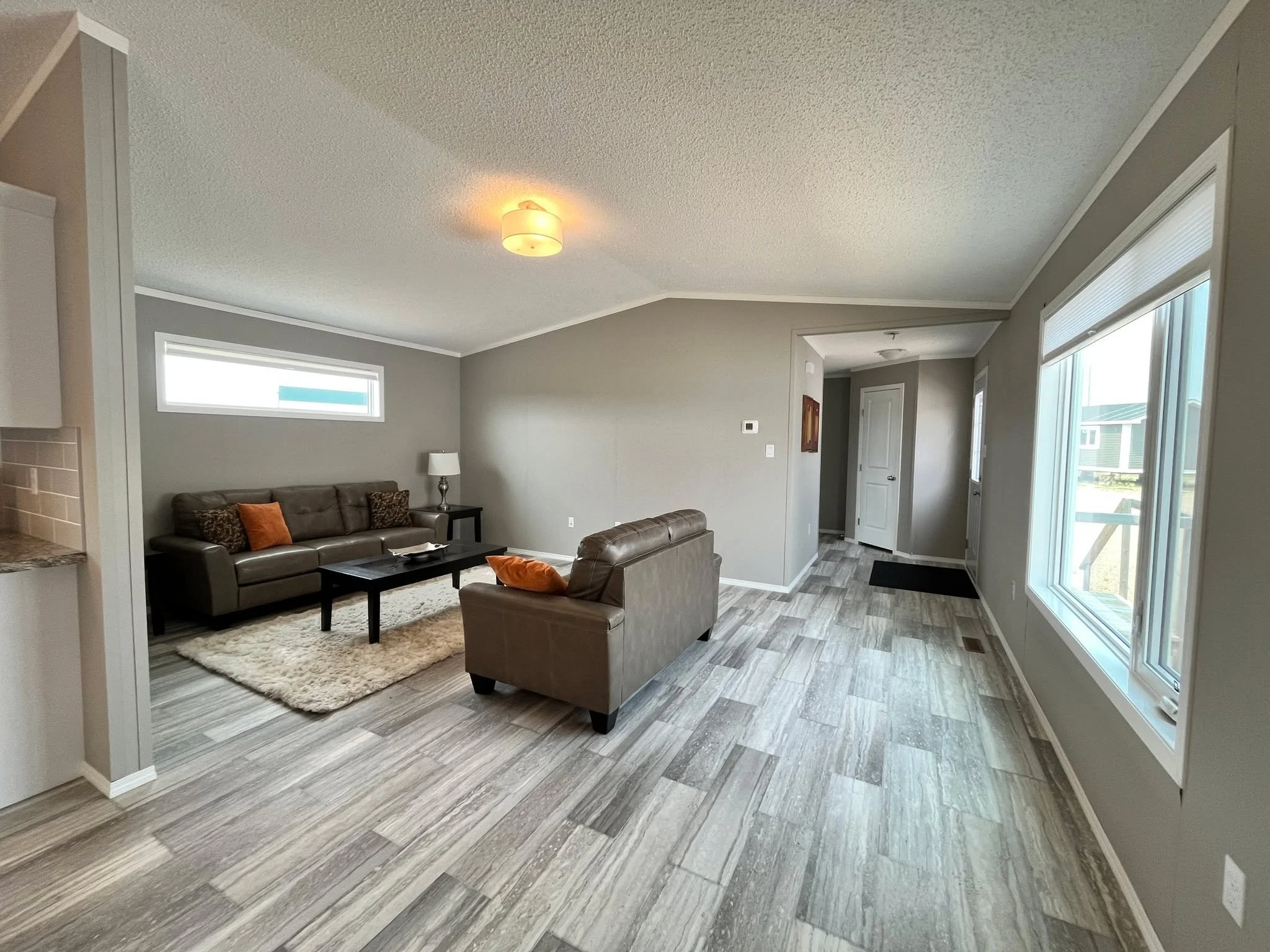 28 Acorn Crescent is ready for your next step. Combining modern efficiency with the comfort of a custom build, this bright and open floor plan is the perfect canvas for your 50+ lifestyle.

✨3 Bedrooms
✨2 Full Bathrooms
✨1520 sq ft
✨24 x 24 garage wi
