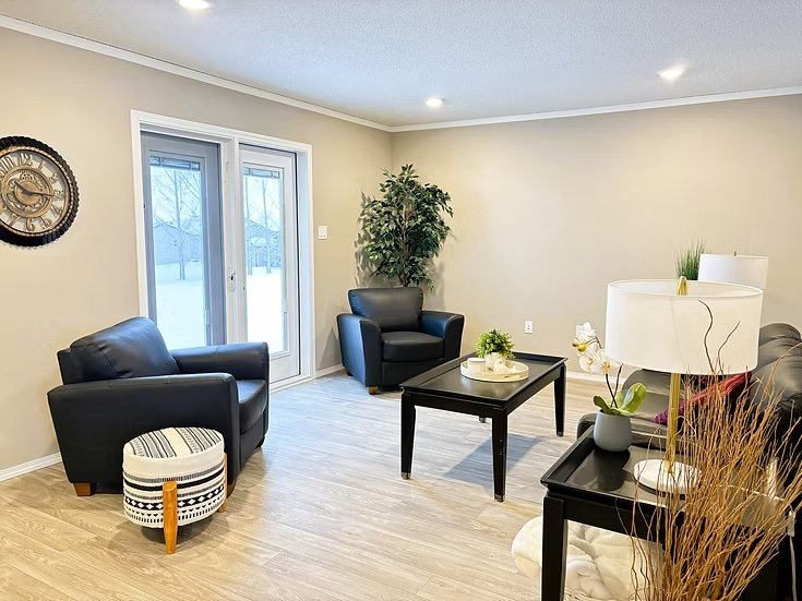 24 Acorn Crescent Monterey Estates North