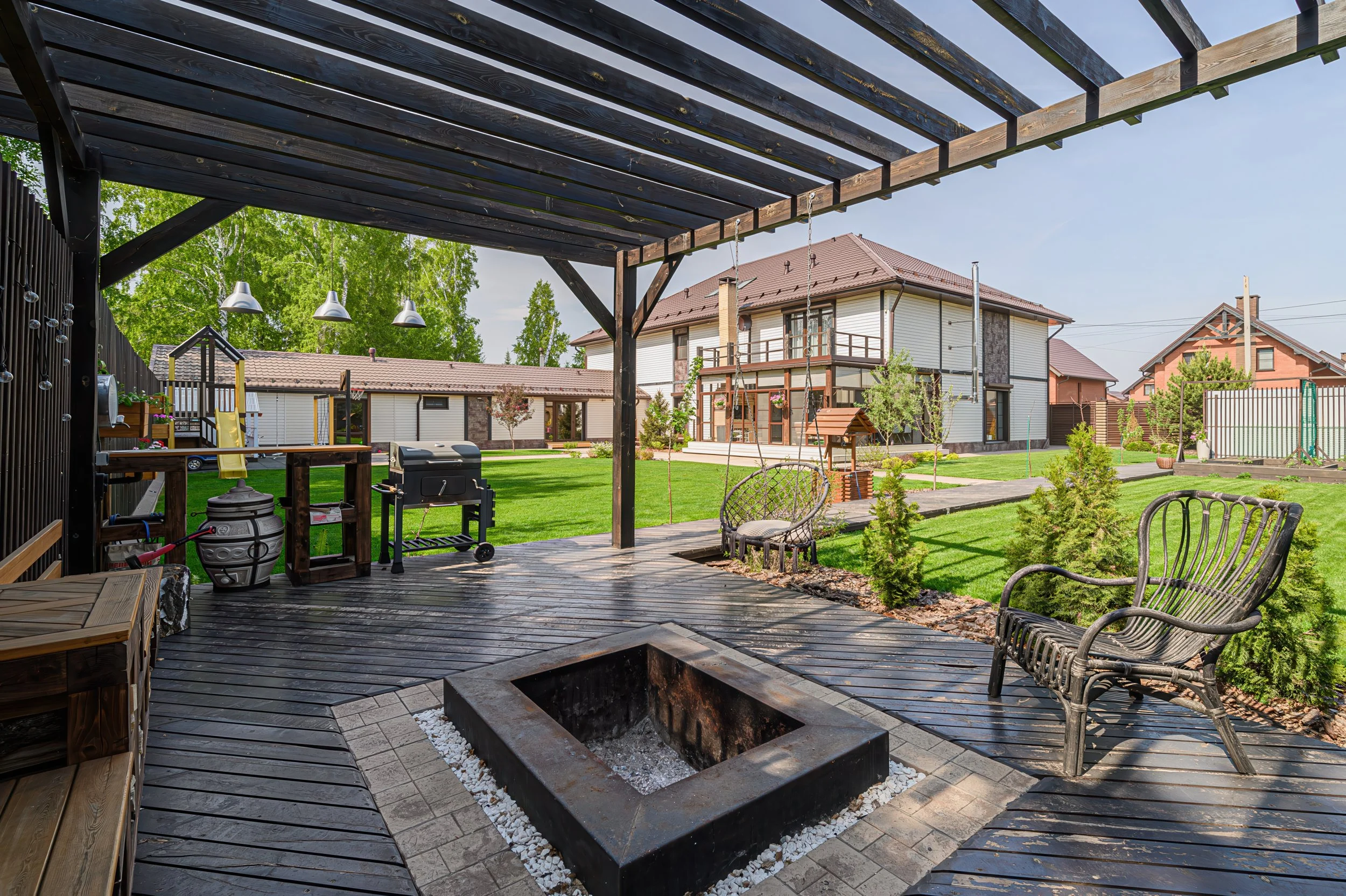 Luxury Outdoor Living in Austin: Kitchens, Lighting &amp; Hardscapes That Elevate Homes in Westlake, Barton Creek &amp; Tarrytown