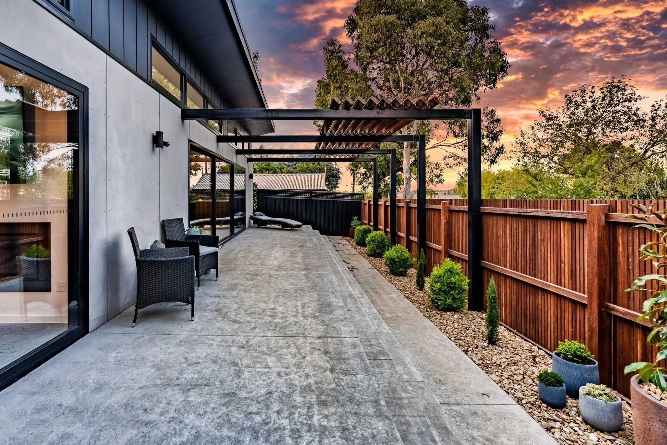 Why Hiring a Professional Fence Contractor Matters