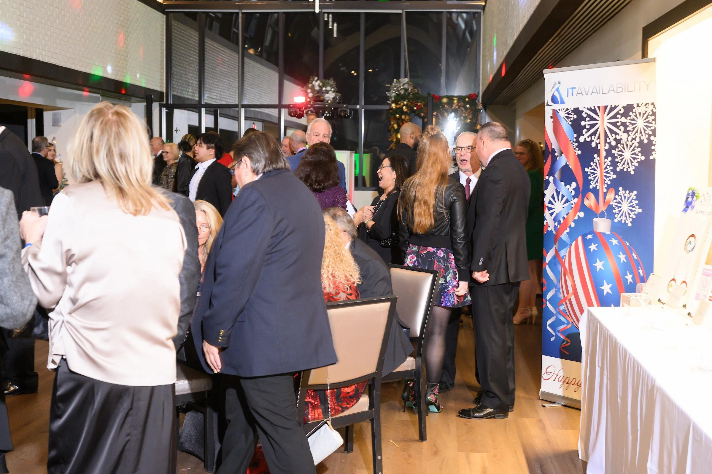 0039-IT-Availability-holiday-party-20251206.jpg