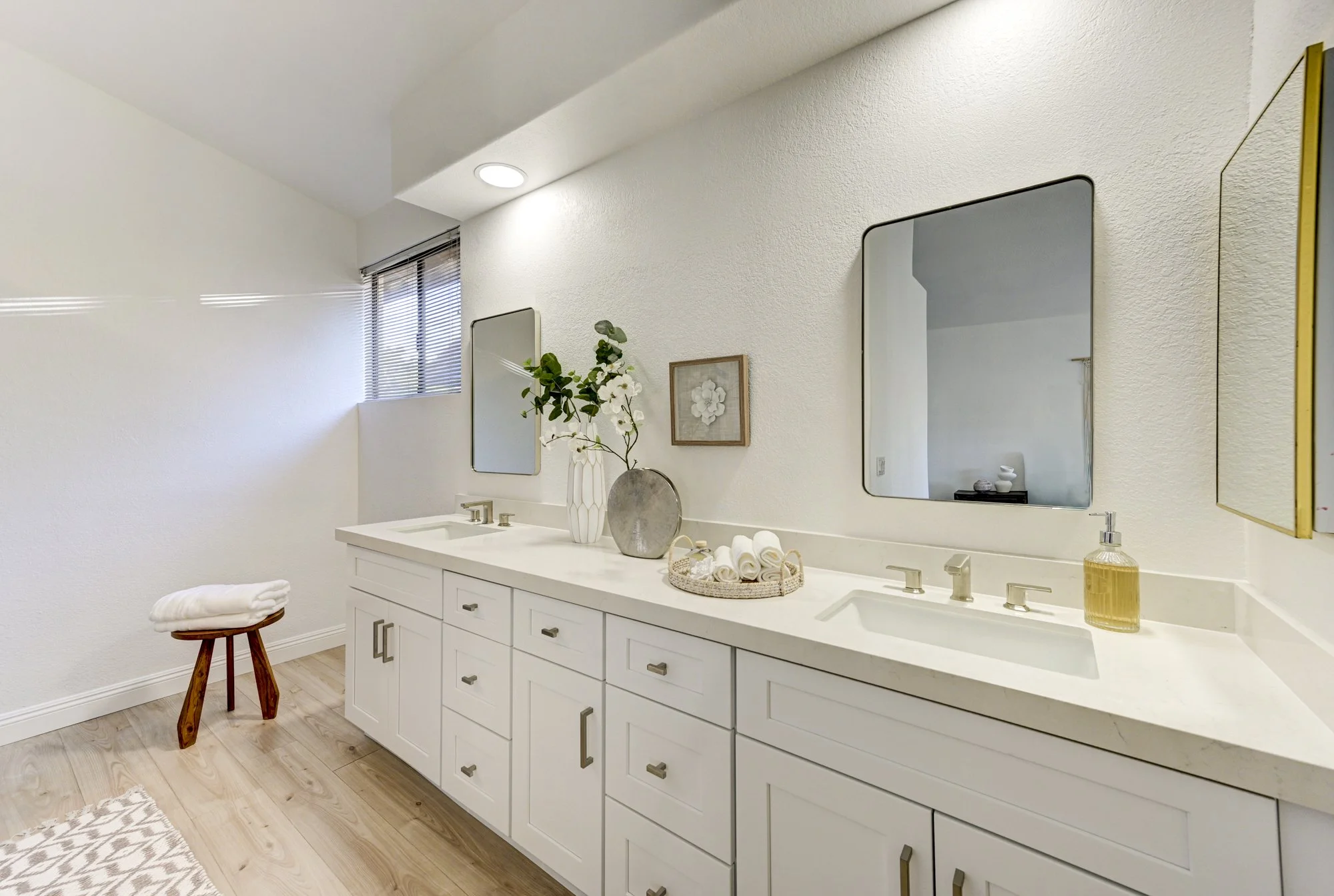 11887 N 91st Pl-24.jpg