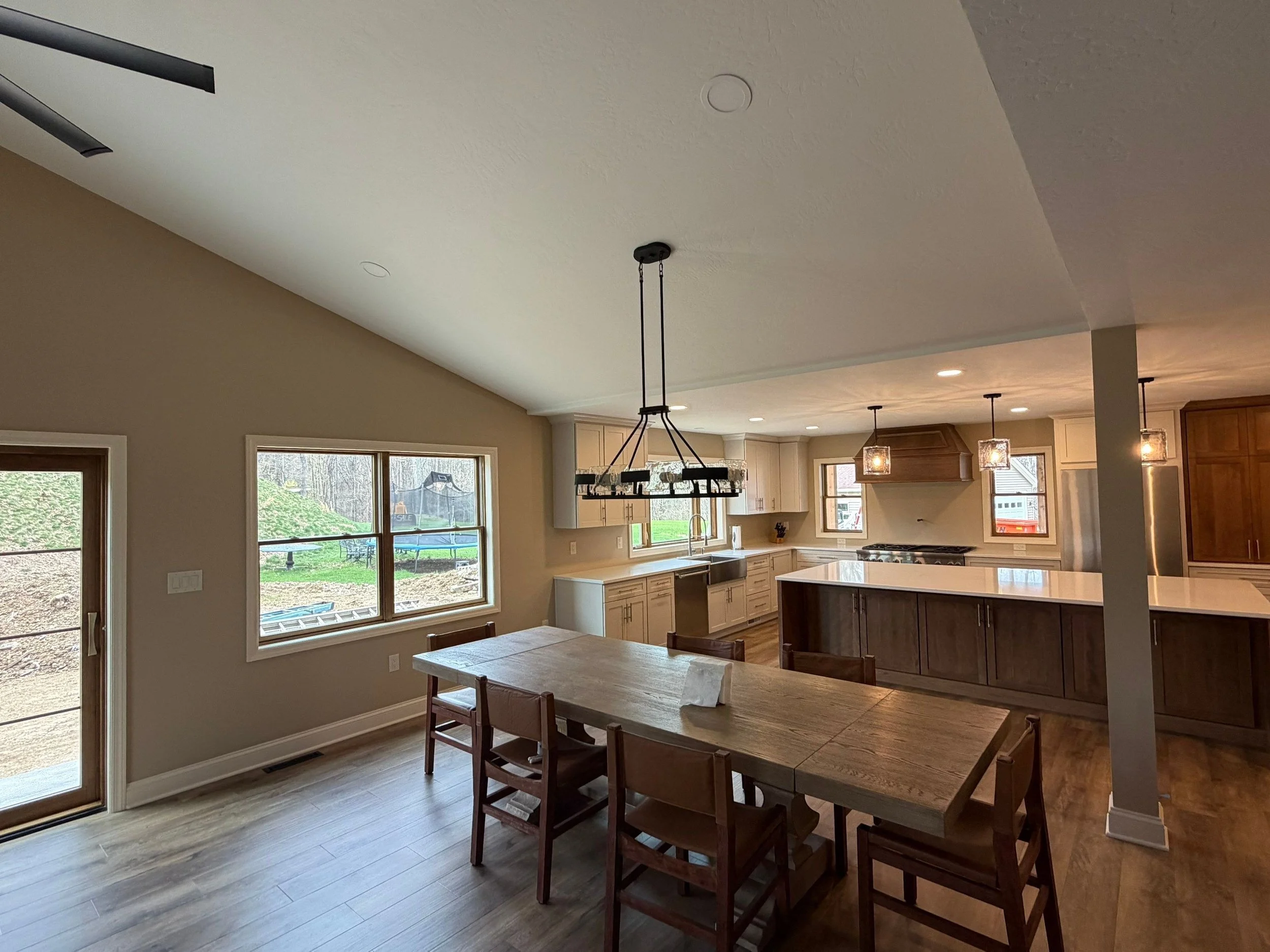 5-Apr 06 2026 06_53pm-SpWn.jpg