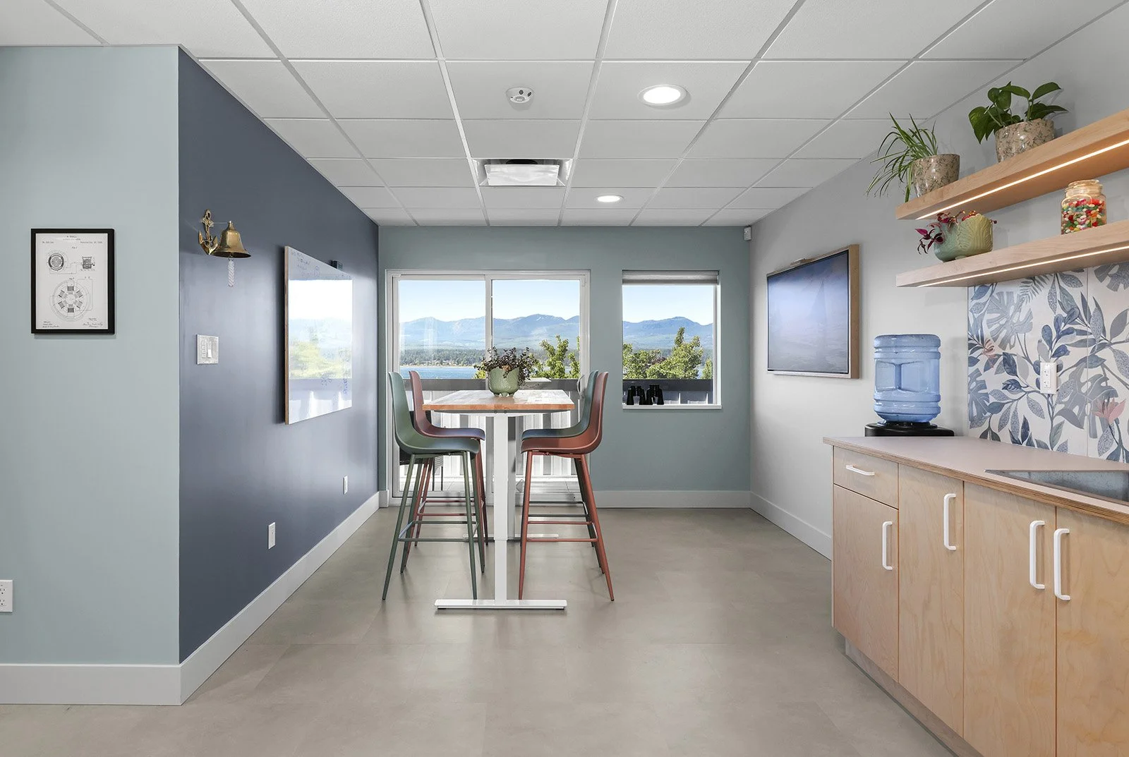 Muir Engineering Office Staff Lounge