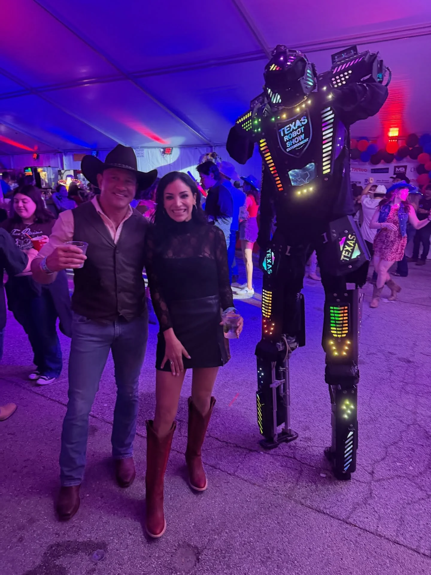 She wanted a glow for the cook-off and boy did I deliver. She LOVED it and now is hooked! 

Getting a spray tan does not have to be too dark, a natural even skin tone is all you need but if a client wants dark, I&rsquo;m ready. 

Book your spray tan 